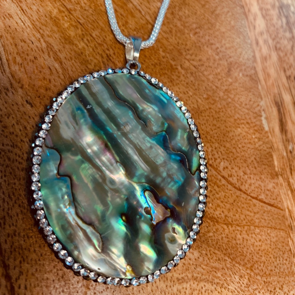 Natural Shell with Rhinestones Necklace
